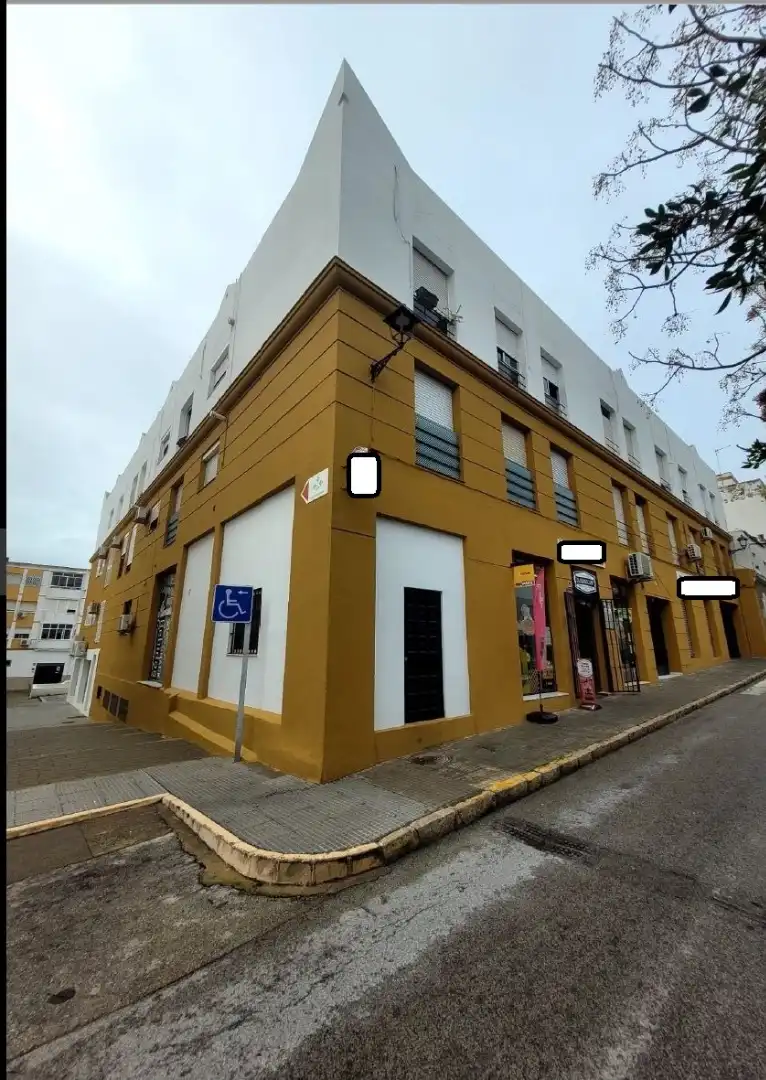 Flat with terrace for sale in Calle Durango 27