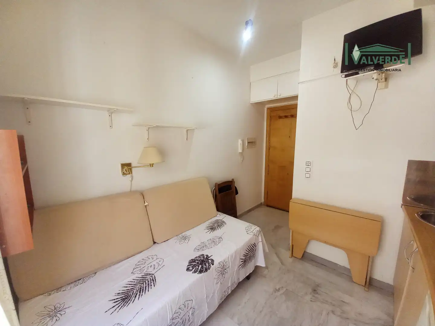Schlafzimmer von Wohnung zur Miete in Granada mit Möbliert, Waschmaschine und Mikrowelle