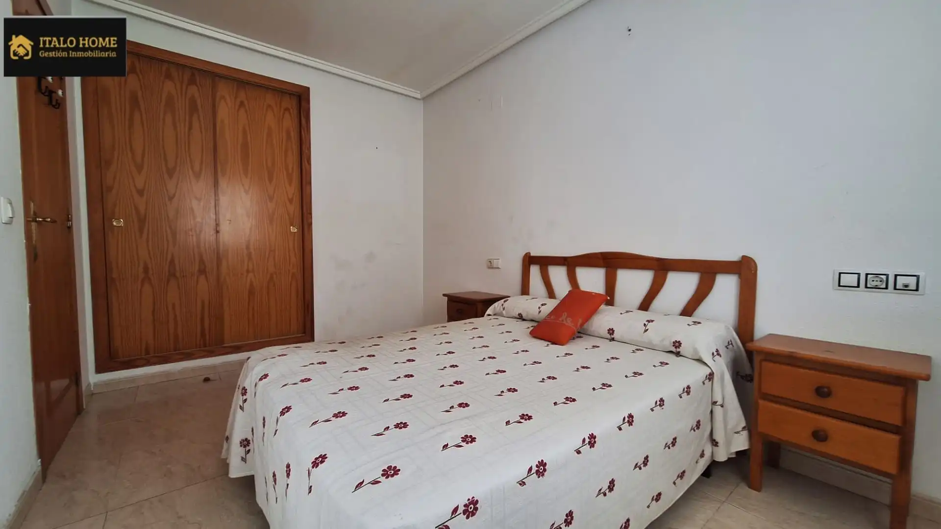 Habitación de Piso en venta en Torrevieja con Piscina comunitaria
