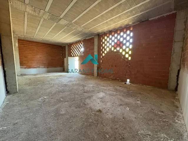 Local comercial en Alquiler en Los Peñascos - El Salero - Los Imbernones