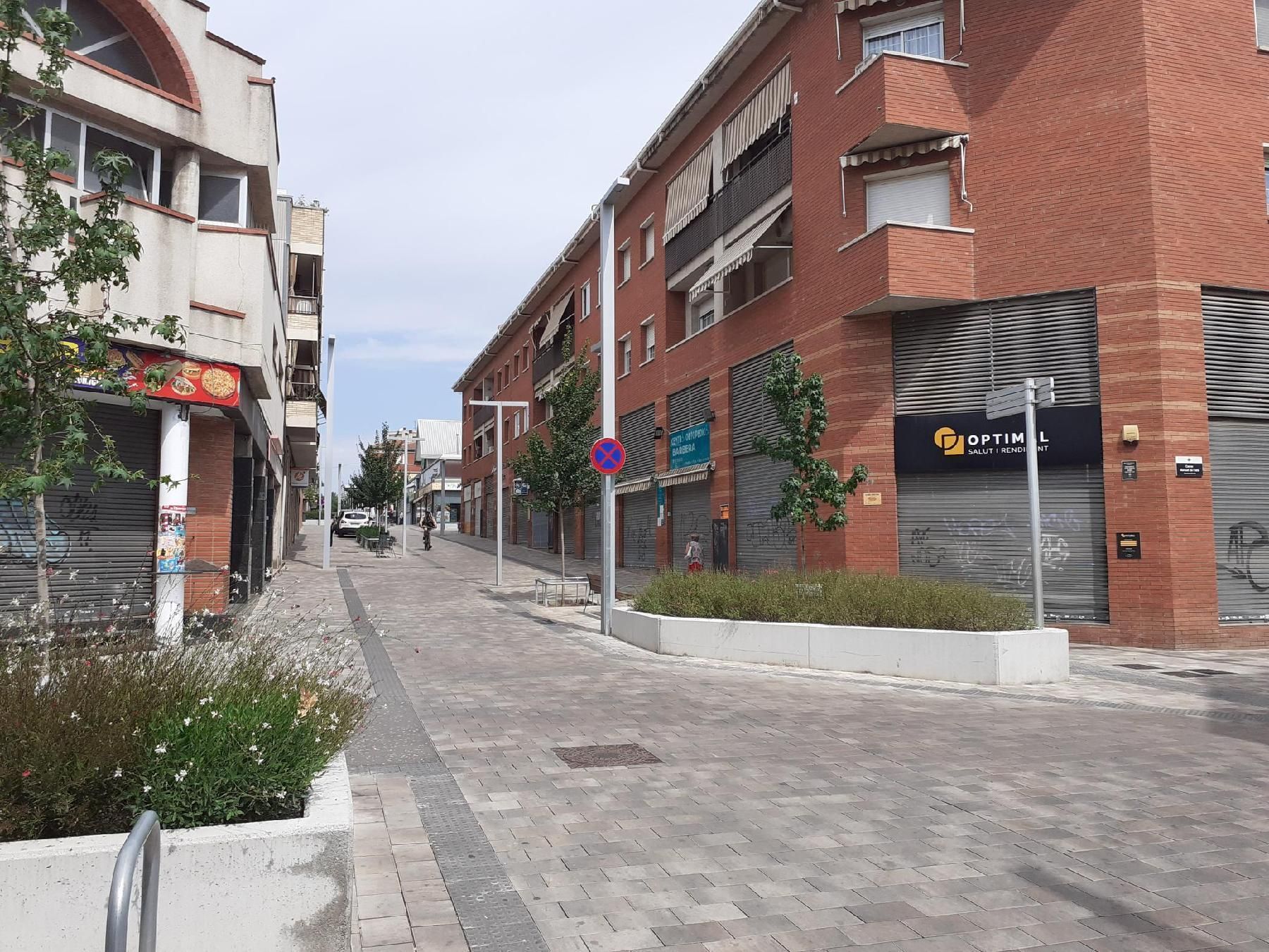 Vista exterior de Pis en venda en Barberà del Vallès amb Terrassa