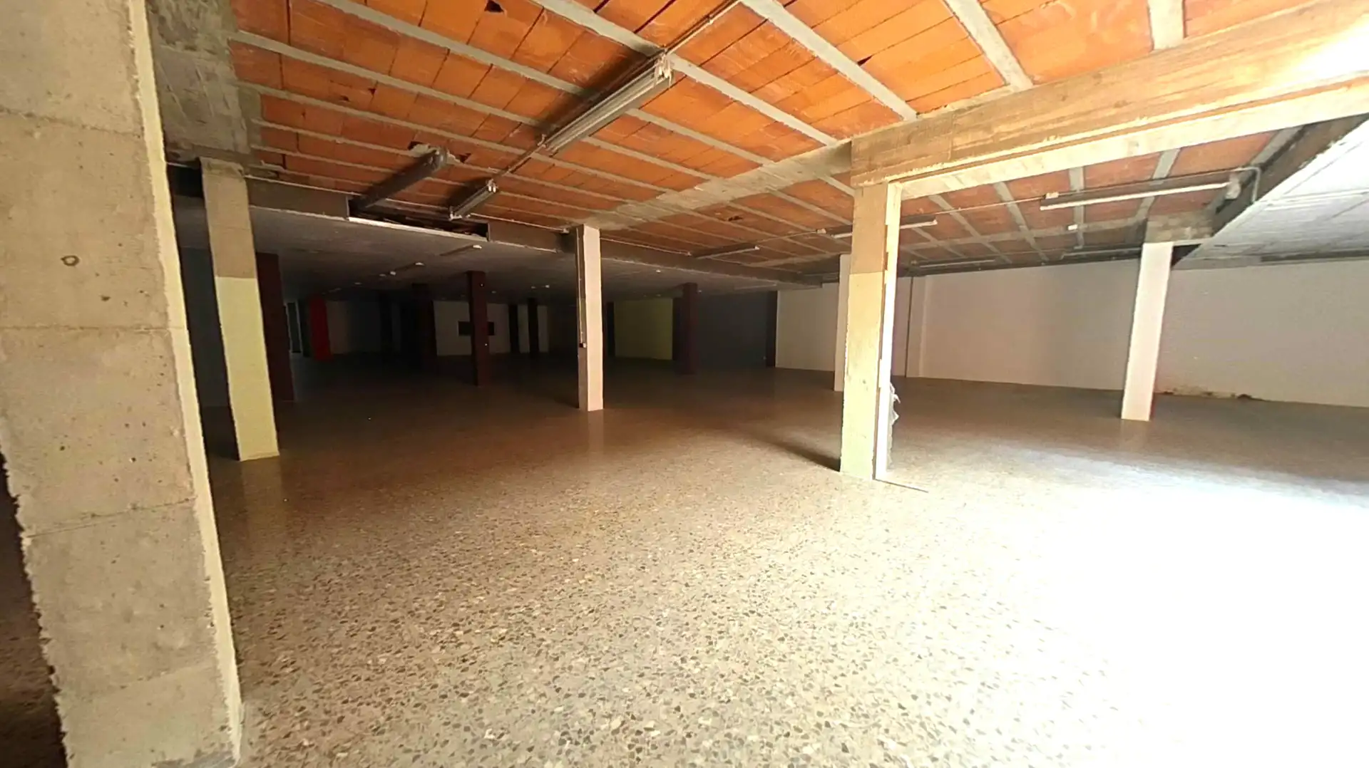 Nau industrial en venda en Viladecans