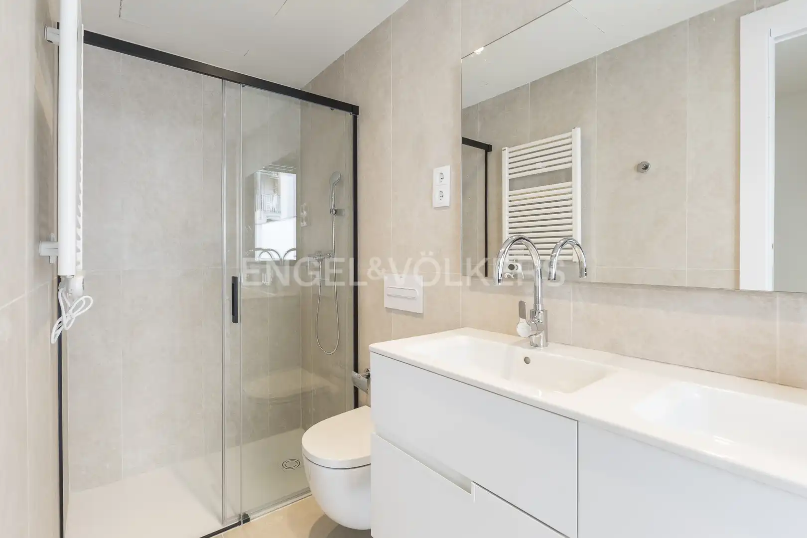 Bany de Apartament en venda en Barcelona amb Aire condicionat, Calefacció i Jardí privat