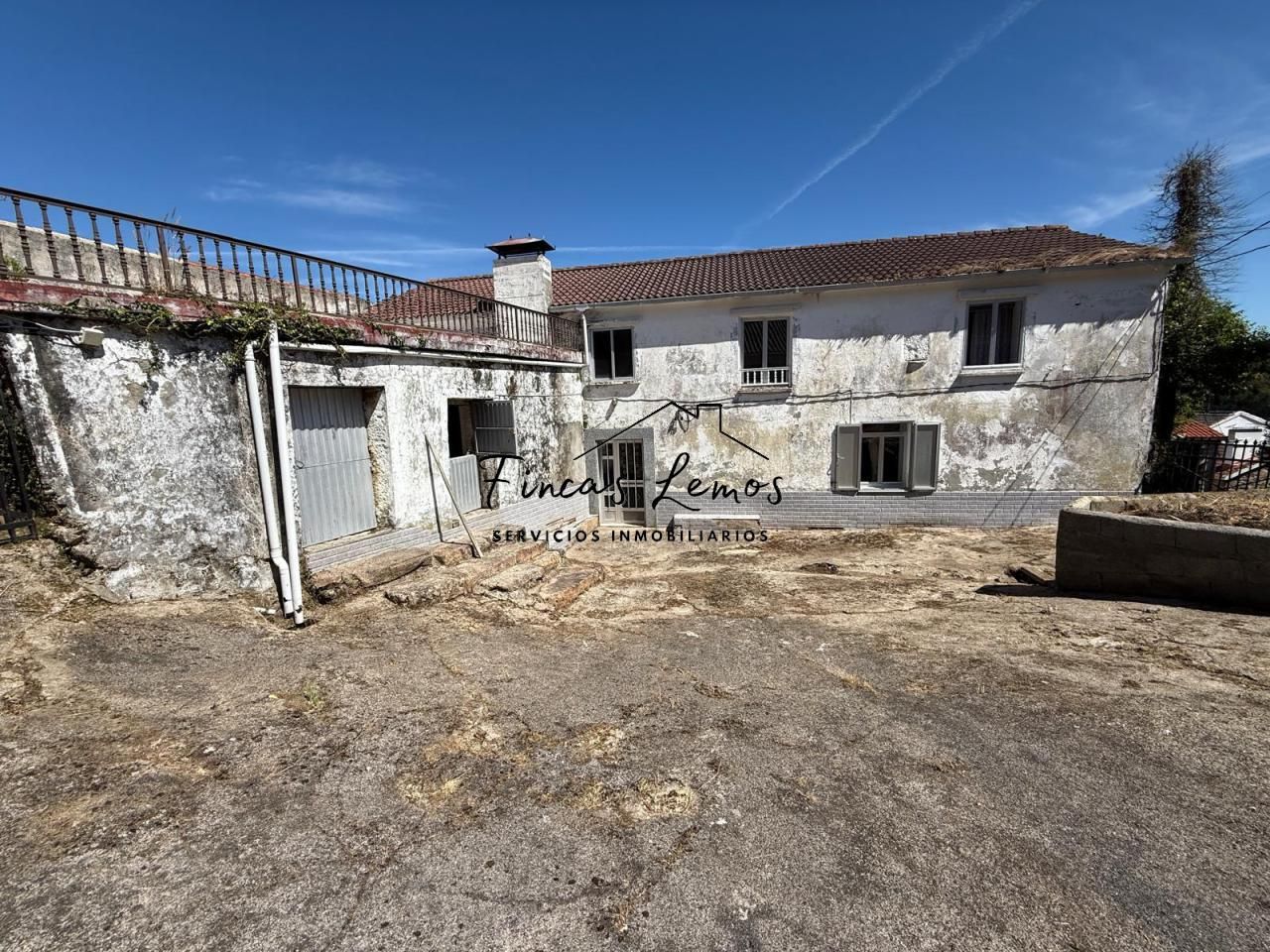 Vista exterior de Casa o xalet en venda en Camariñas amb Jardí privat i Terrassa