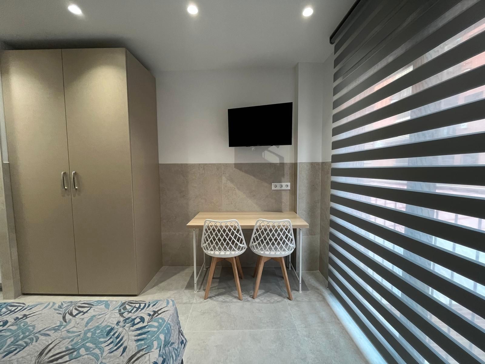 Habitación de Estudio de alquiler en  Madrid Capital con Amueblado
