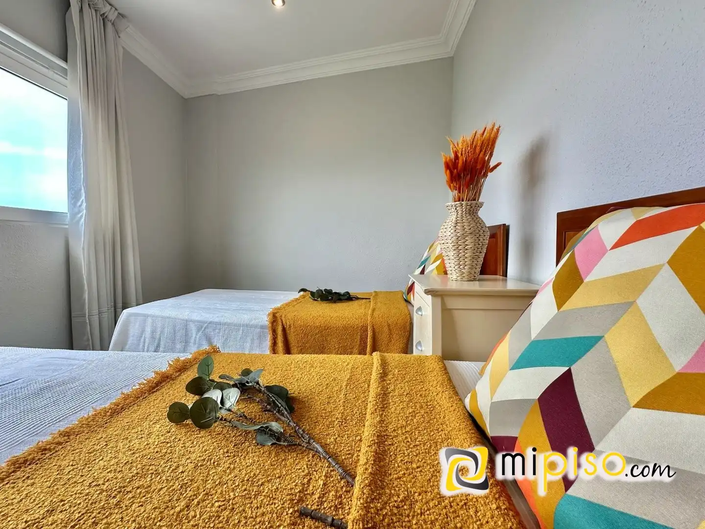 Bedroom of Flat for sale in Laredo  with Furnished