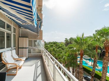 Appartement compact avec piscine à vendre à Orihuela Costa