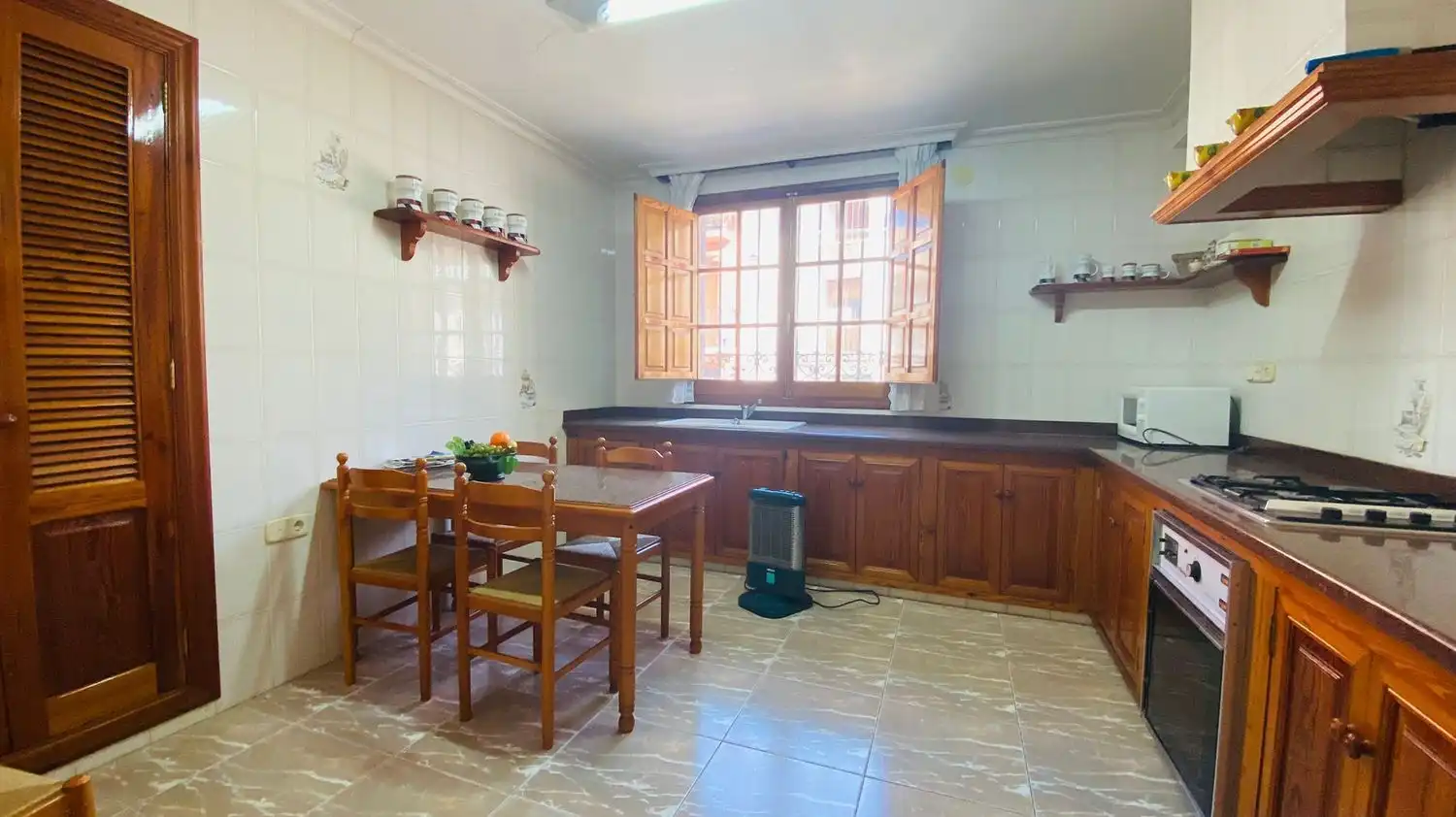 Cocina de Casa o chalet en venta en Vilanova d'Alcolea con Aire acondicionado, Terraza y Trastero