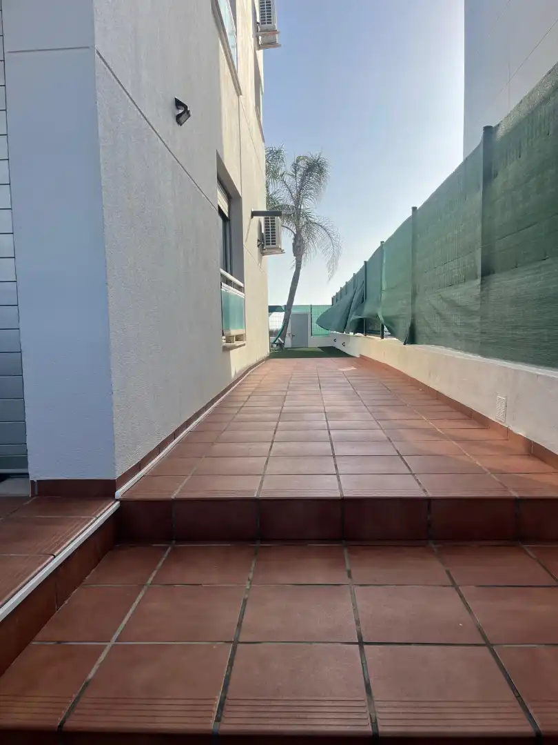 Terraza de Casa o chalet de alquiler con opción a compra en Burriana / Borriana con Aire acondicionado, Jardín privado y Piscina