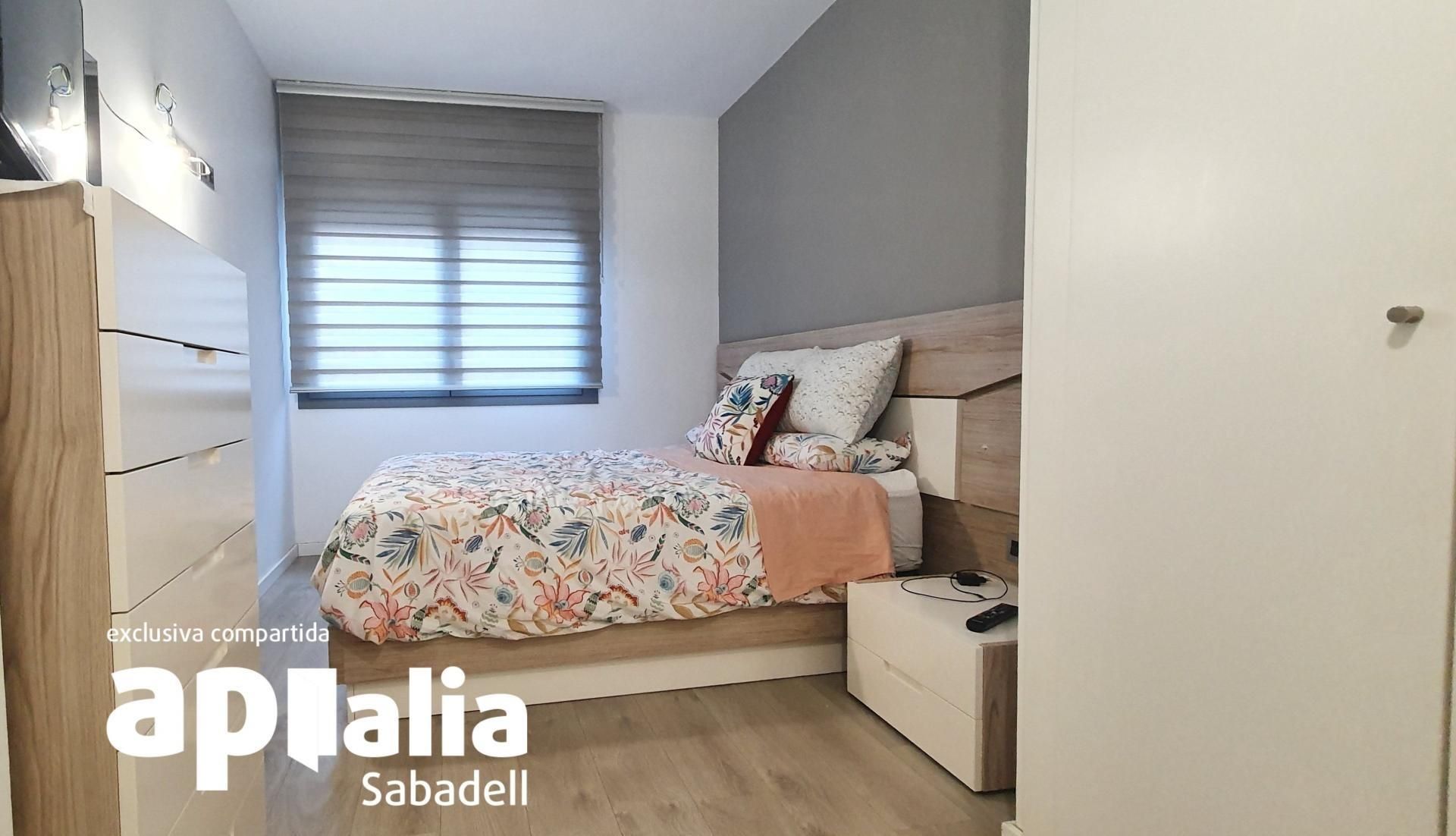 Dormitori de Planta baixa en venda en Sabadell amb Aire condicionat, Calefacció i Terrassa