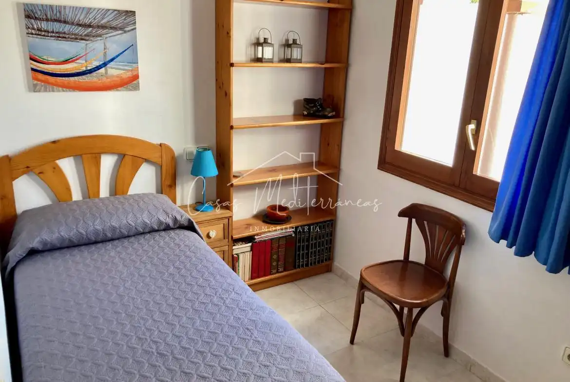 Habitación de Casa adosada de alquiler en Vandellòs i l'Hospitalet de l'Infant con Jardín privado, Terraza y Amueblado