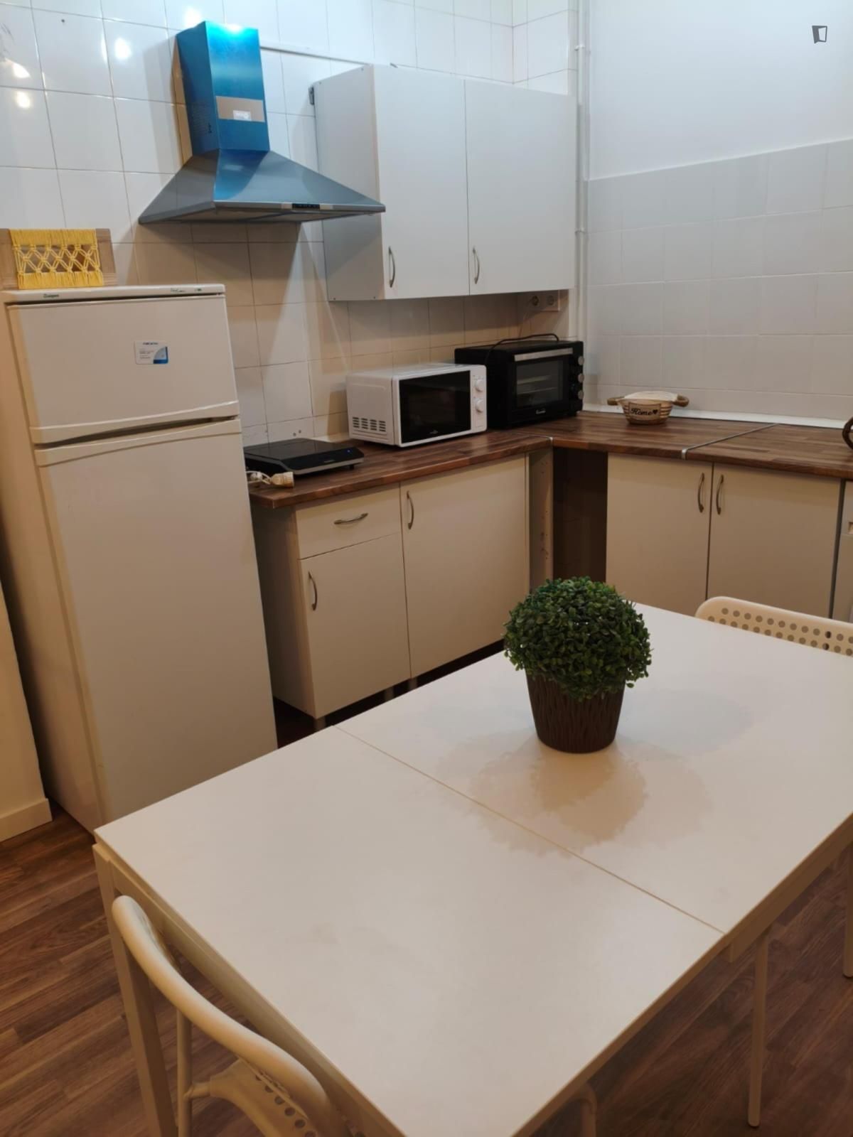 Kitchen of Study to rent in  Valencia Capital  with Furnished, Washing machine and Microwave