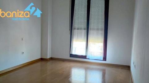 Foto 2 de Piso de alquiler en Paseo Conde de Barcelona, Maria Auxiliadora - Barriada de Llera, Badajoz Capital