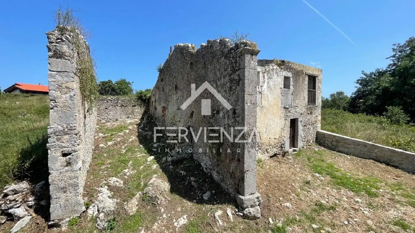 Houses for sale in Posada - Barro