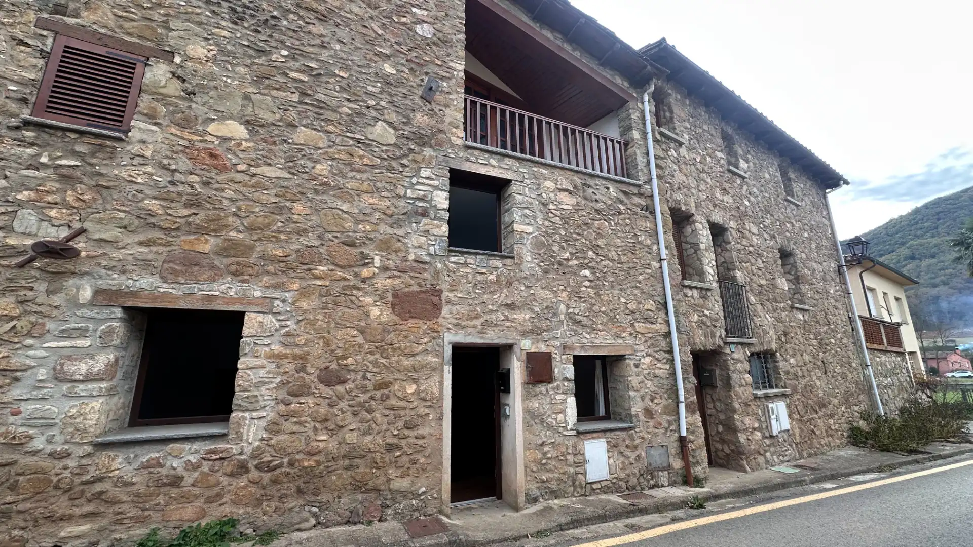 Exterior view of Houses for sale in La Vall de Bianya  with Heating, Private garden and Parquet flooring