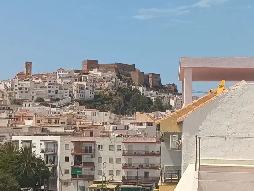 Vista exterior de Pis en venda en Salobreña amb Balcó