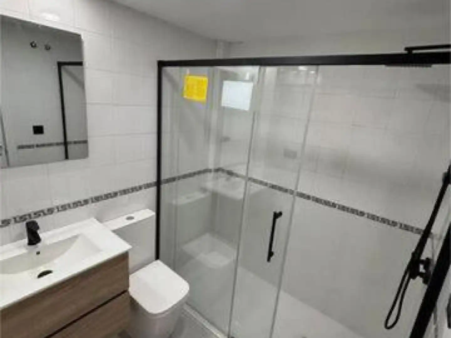 Baño de Casa o chalet de alquiler en Bormujos con Aire acondicionado, Calefacción y Jardín privado