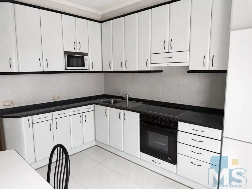 Cocina de Piso en venta en Errenteria con Amueblado y Balcón