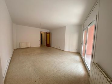 Pis amb balcó en venda a Ponent - Set Camins