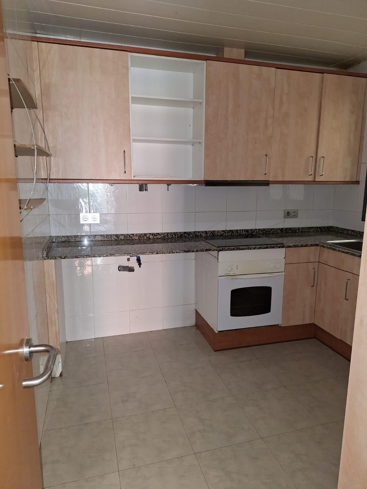 Cocina de Piso en venta en Castellar del Vallès con Aire acondicionado, Balcón y Alarma