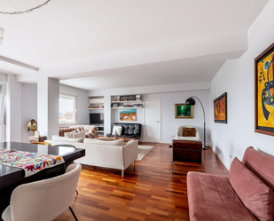 Sala d'estar de Apartament en venda en  Madrid Capital amb Aire condicionat, Calefacció i Terrassa