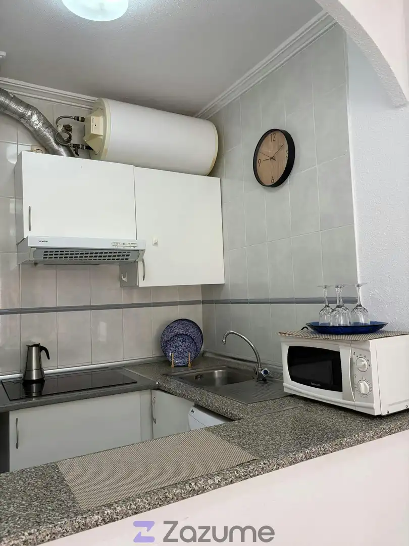 Küche von Wohnung zur Miete in Torrevieja mit Klimaanlage, Heizung und Möbliert