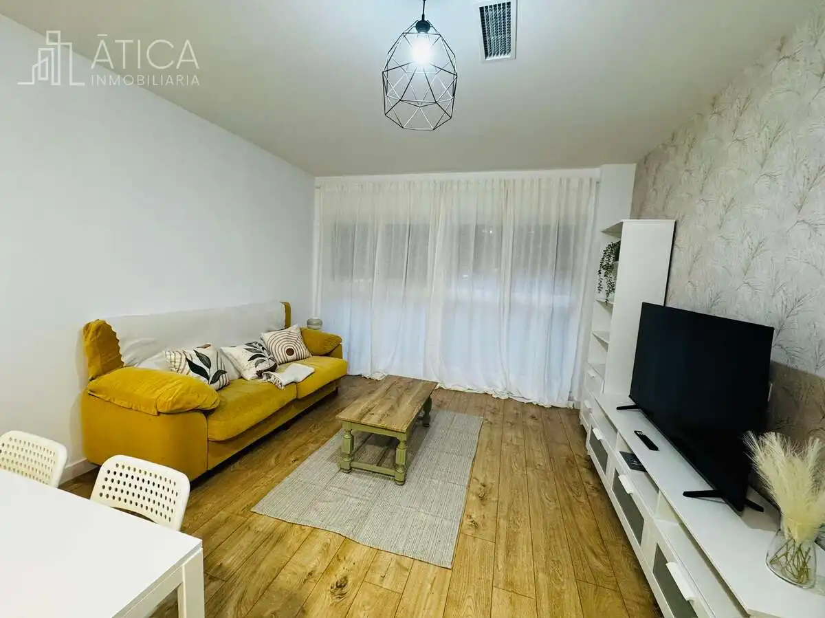 Sala d'estar de Apartament de lloguer en Salamanca amb Aire condicionat, Calefacció i Moblat