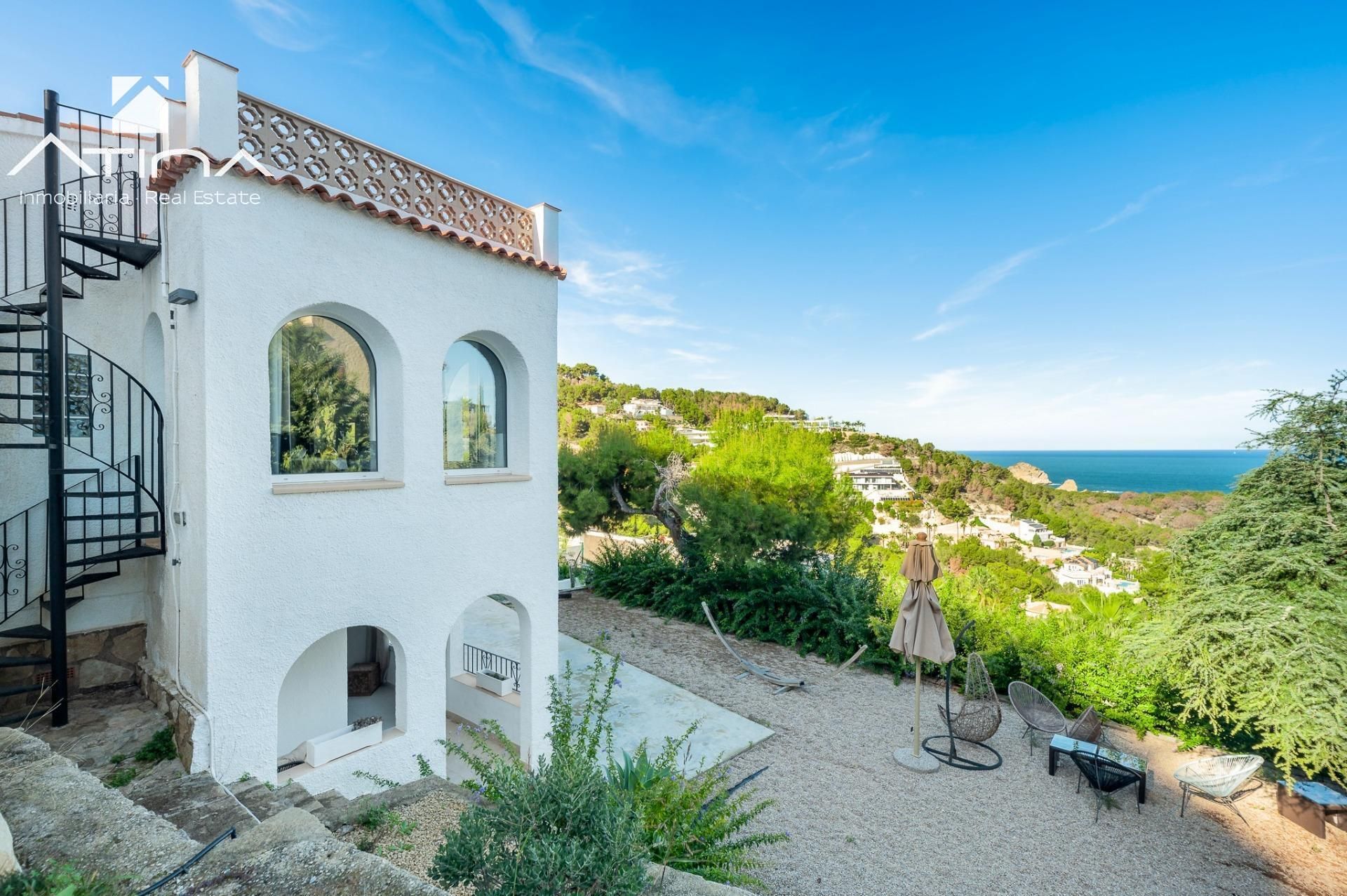 Vista exterior de Casa o xalet en venda en Jávea / Xàbia amb Aire condicionat, Calefacció i Jardí privat