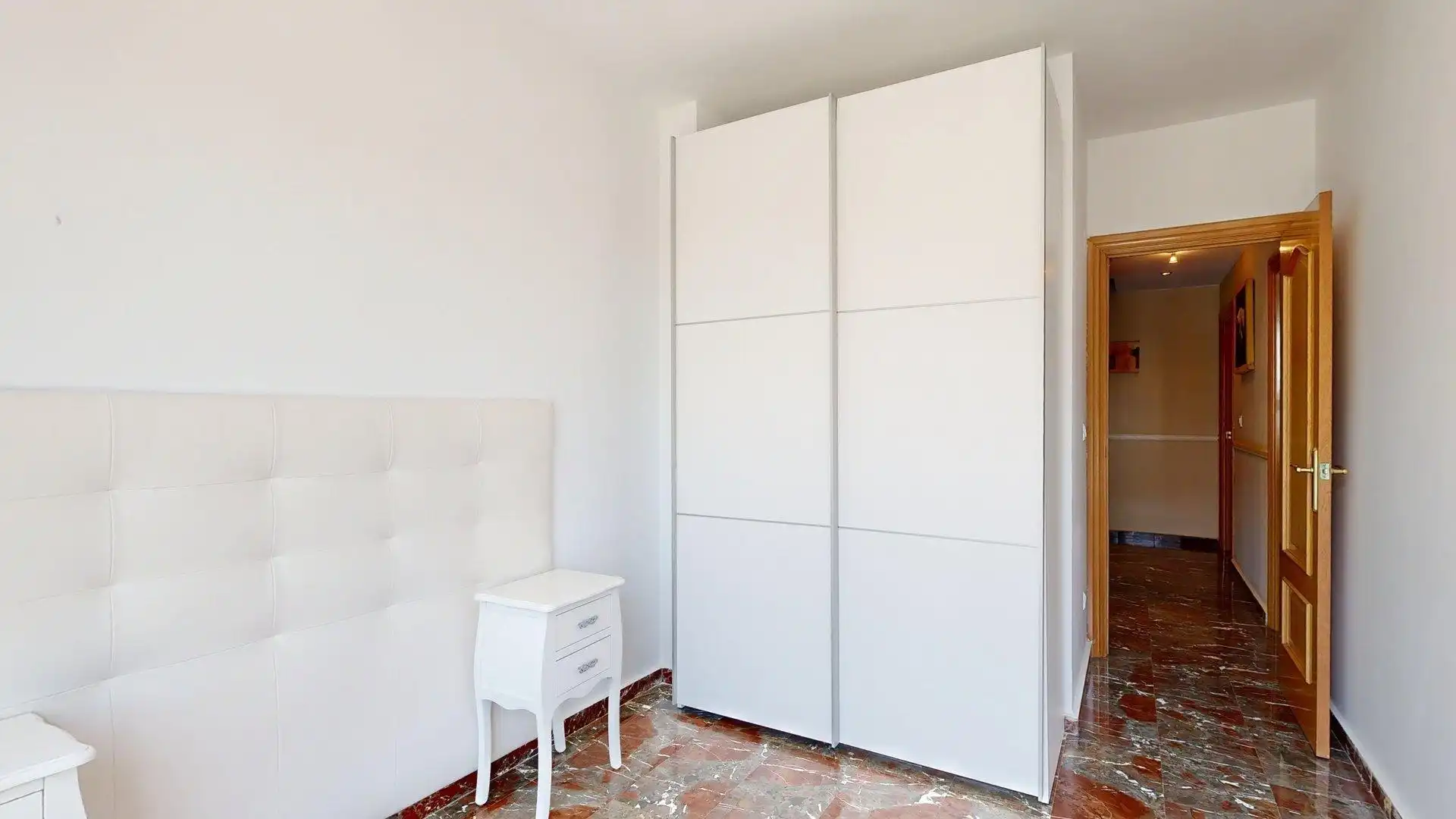 Habitación de Casa adosada en venta en Zaragoza con Aire acondicionado, Calefacción y Terraza