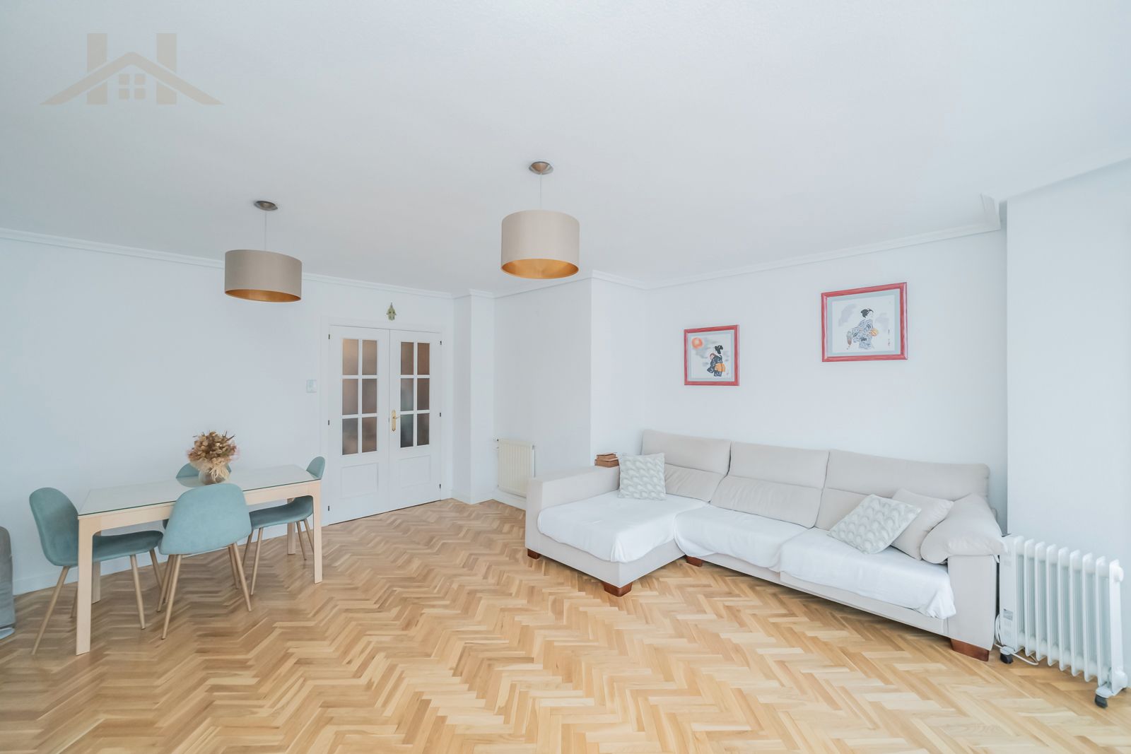 Living room of Flat for sale in Fuenlabrada  with Air Conditioner, Heating and Parquet flooring