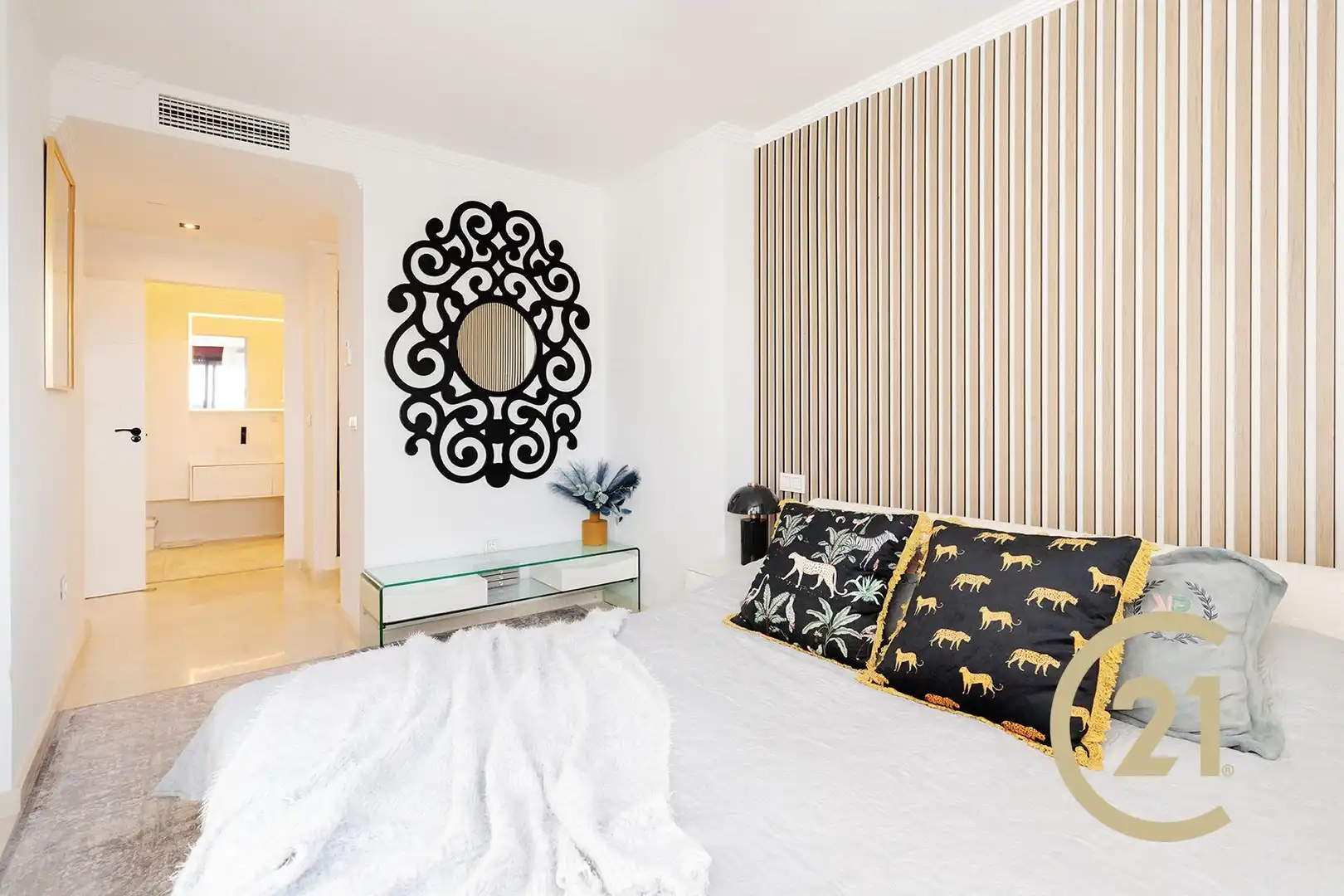 Habitación de Casa adosada en venta en Ojén con Aire acondicionado, Calefacción y Jardín privado