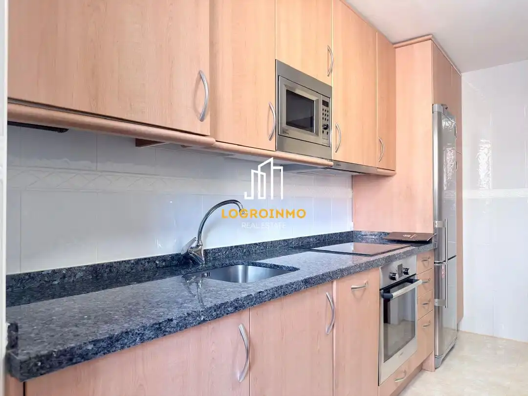 Kitchen of Flat for sale in Lardero  with Heating, Storage room and Furnished