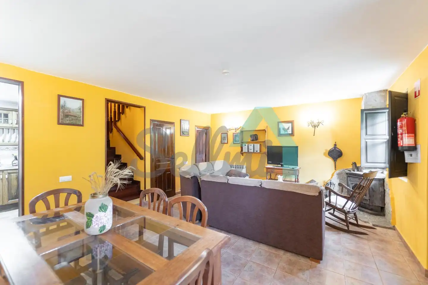 Sala de estar de Casa o chalet en venta en Quirós con Calefacción, Jardín privado y Terraza