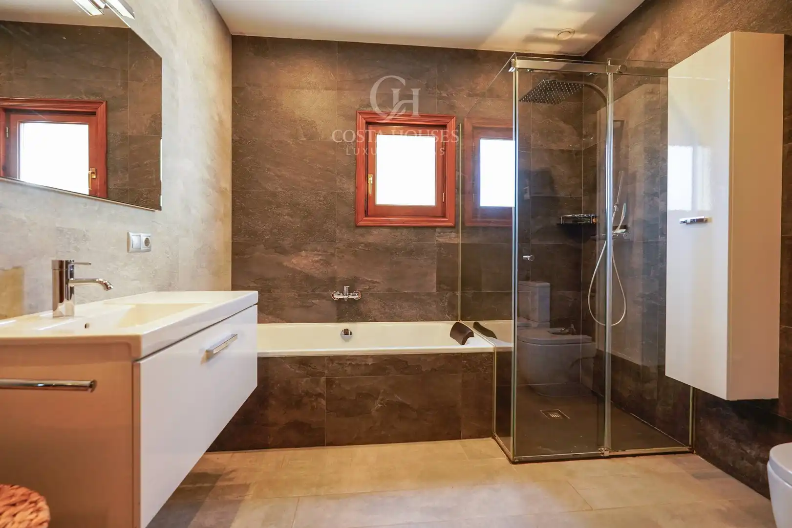 Bathroom of Houses for sale in Jávea / Xàbia  with Air Conditioner, Heating and Private garden