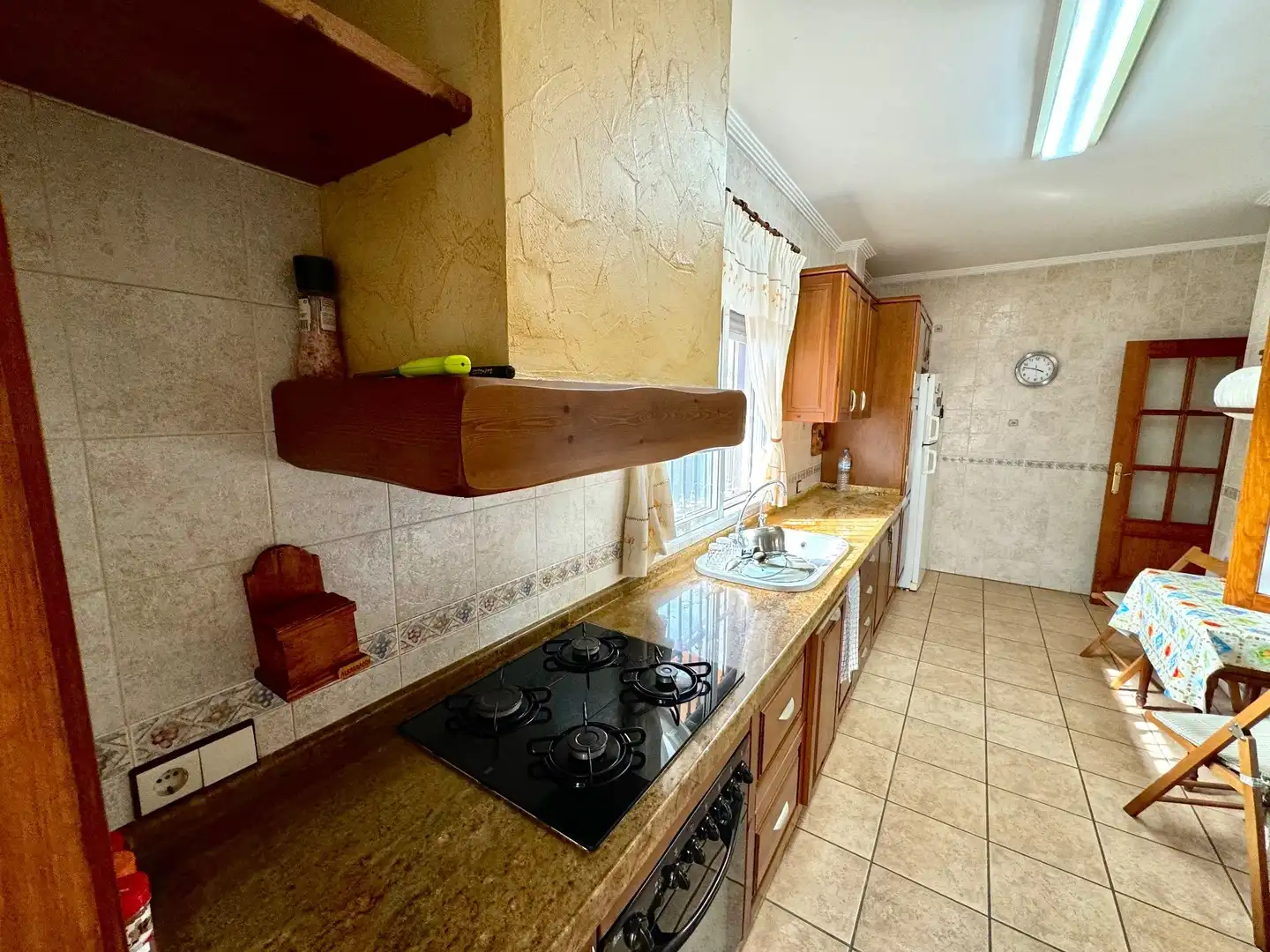 Cocina de Casa o chalet de alquiler en Jacarilla con Jardín privado, Terraza y Trastero