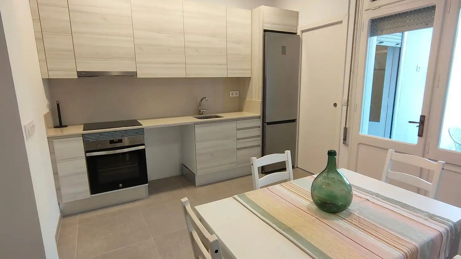 Cuina de Casa o xalet de lloguer en Terrassa amb Jardí privat, Terrassa i Moblat