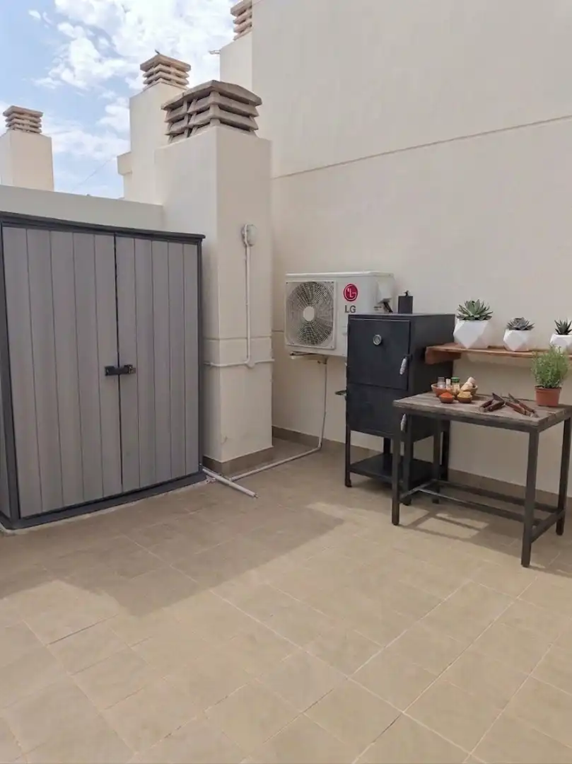 Dúplex en venta en Alicante / Alacant con Aire acondicionado, Calefacción y Jardín privado