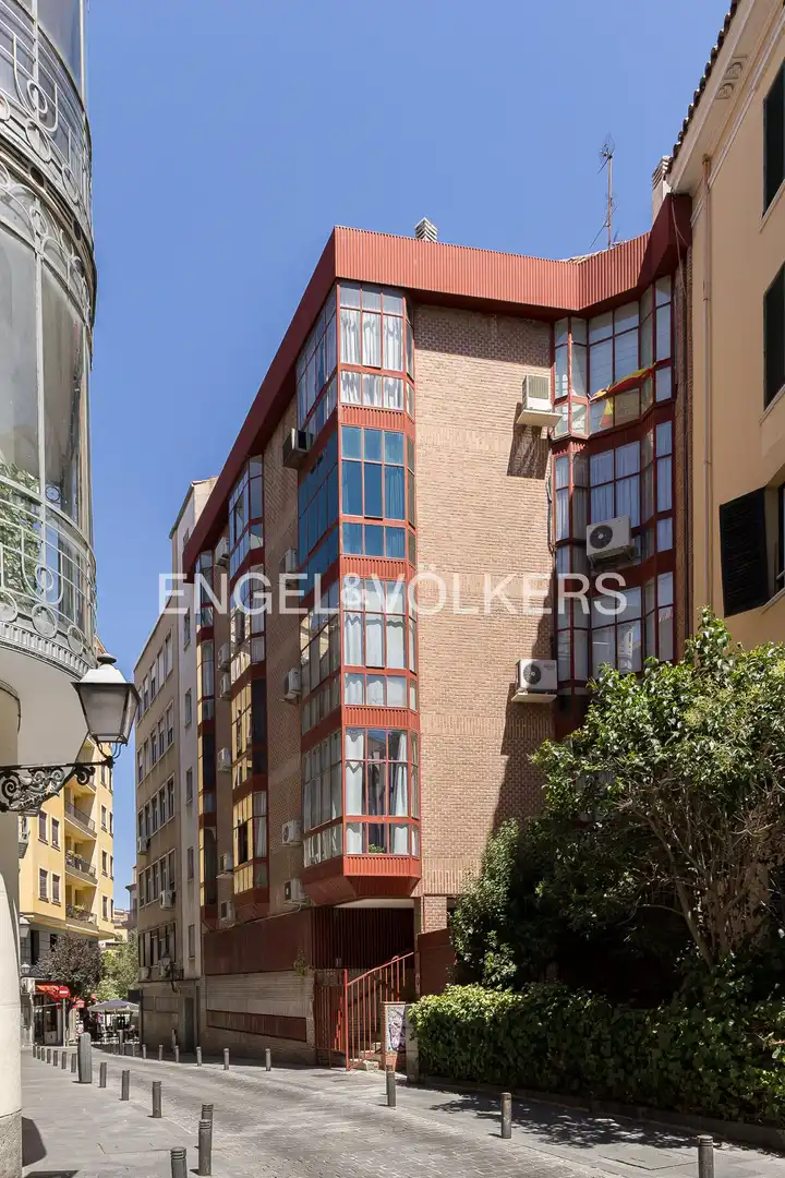Vista exterior de Piso en venta en Madrid con Aire acondicionado, Calefacción y Parquet