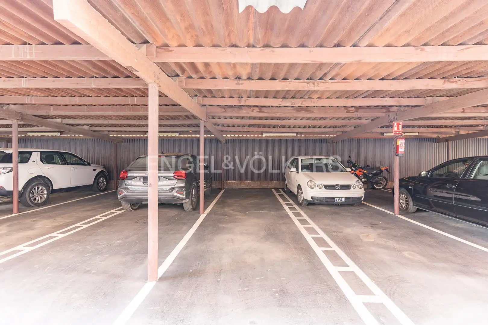Parking of Flat for rent in Sant Vicenç de Montalt  with Heating, Private garden and Terrace