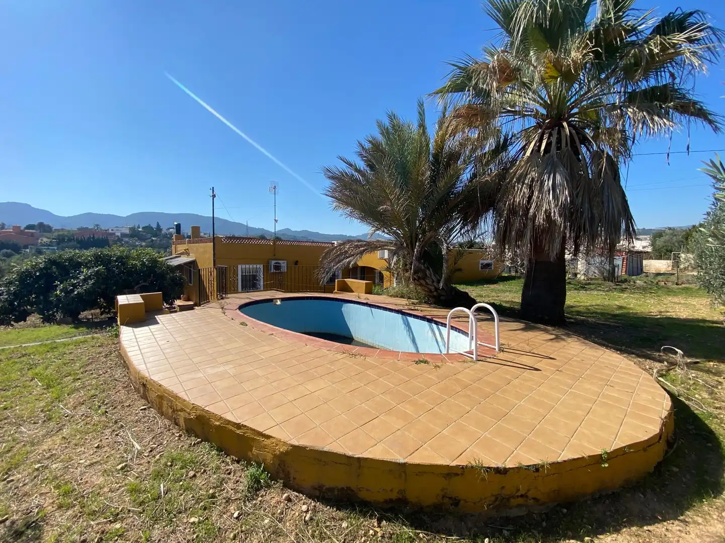 Piscina de Finca rústica en venda en Gata de Gorgos amb Aire condicionat, Calefacció i Jardí privat