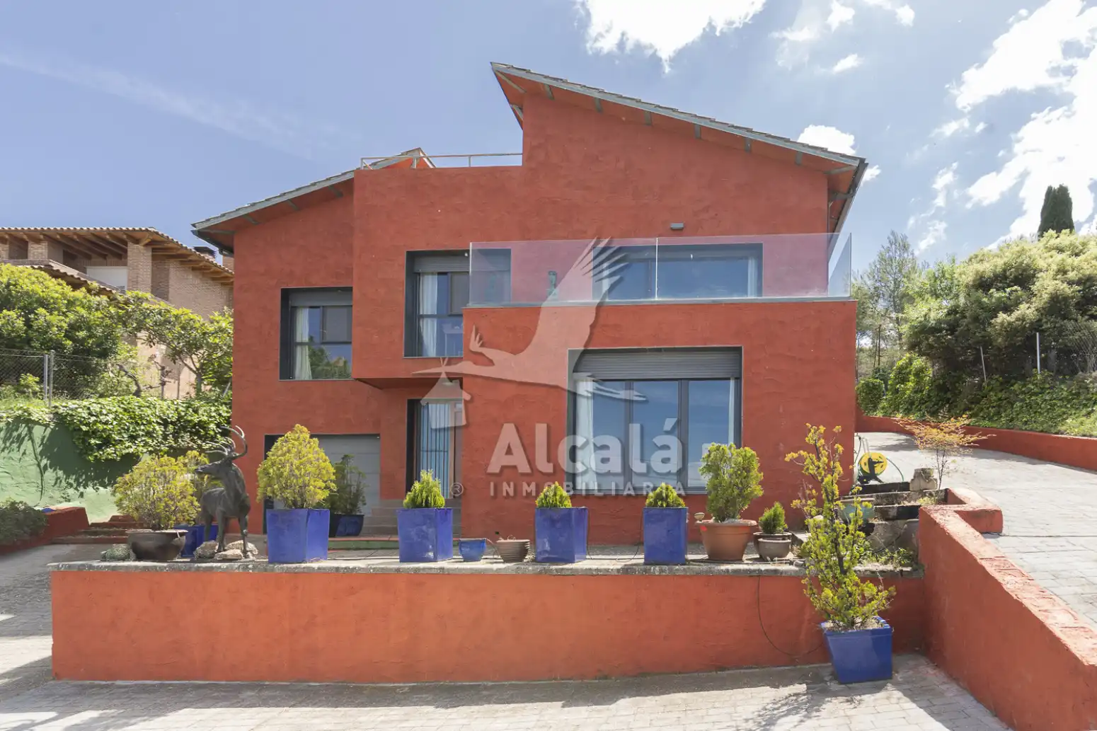 Vista exterior de Casa o chalet en venta en Guadalajara Capital con Calefacción, Jardín privado y Terraza
