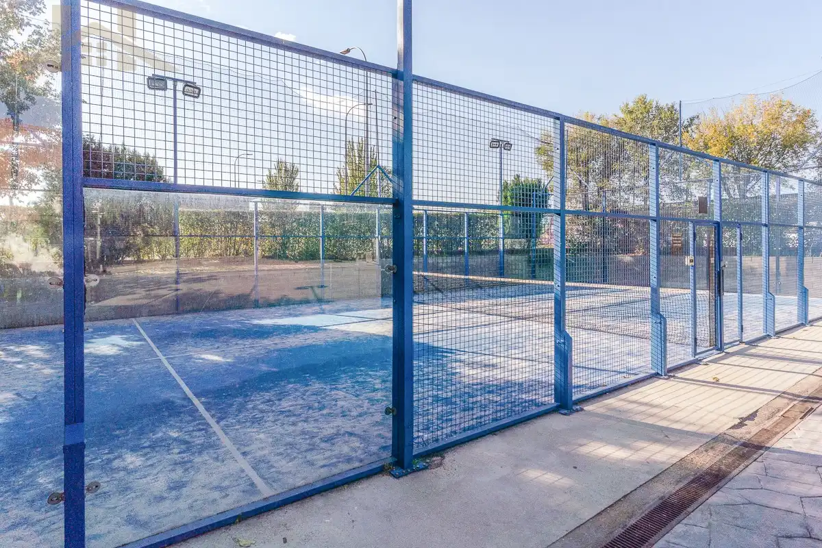 Flat with pool for sale in Calle los Curas