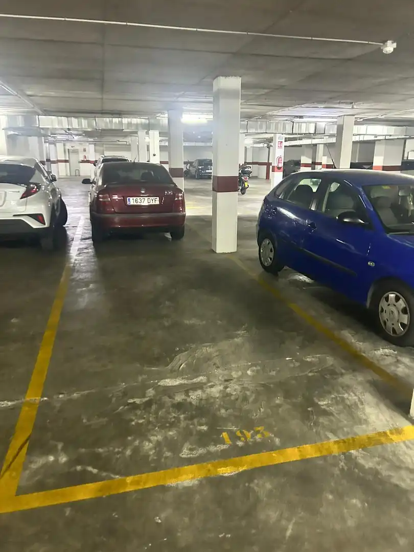 Aparcament en venda a Este - Alcosa- Torreblanca, imagen 3