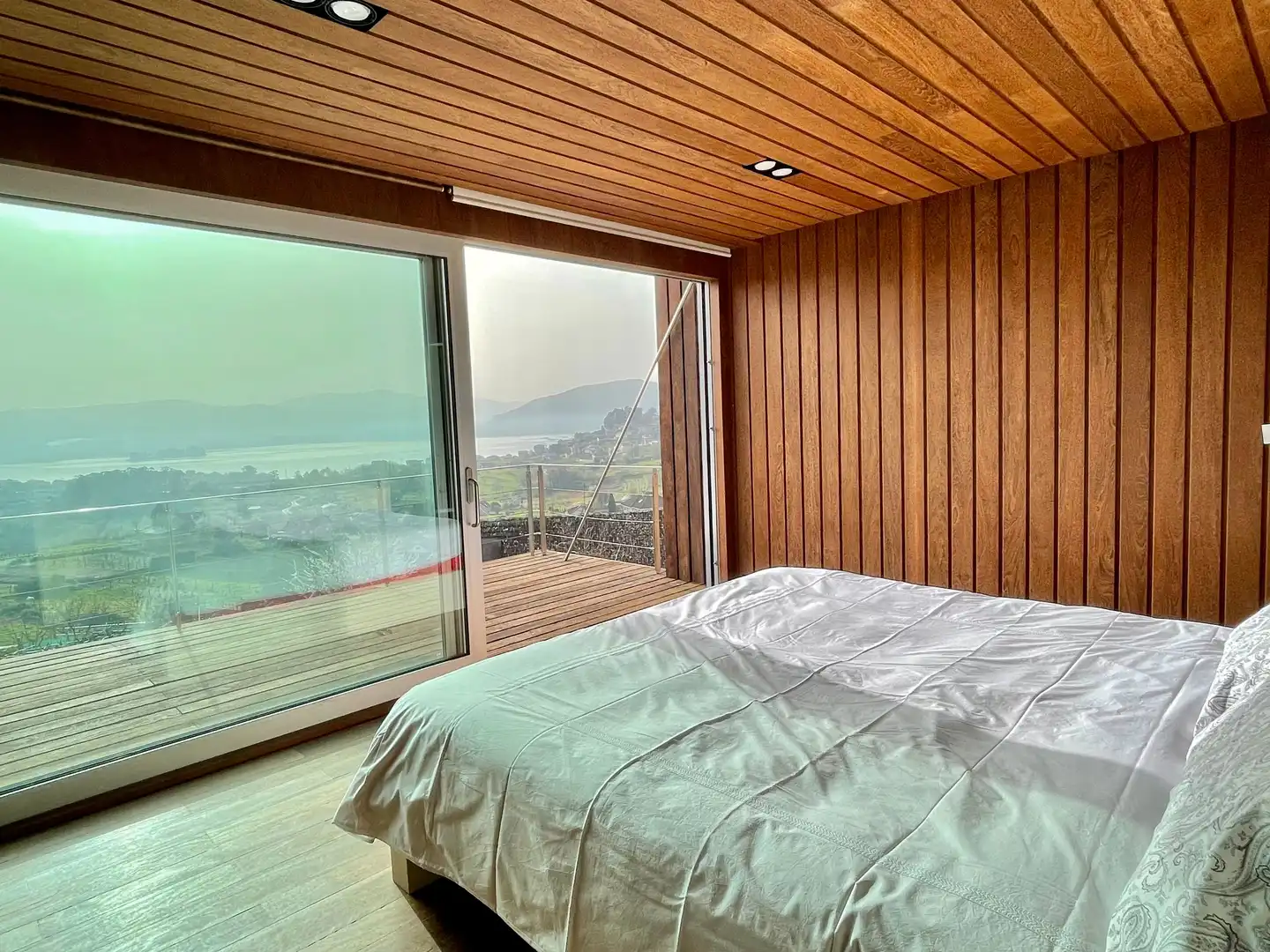Bedroom of Houses for rent in Vilaboa  with Private garden, Parquet flooring and Terrace