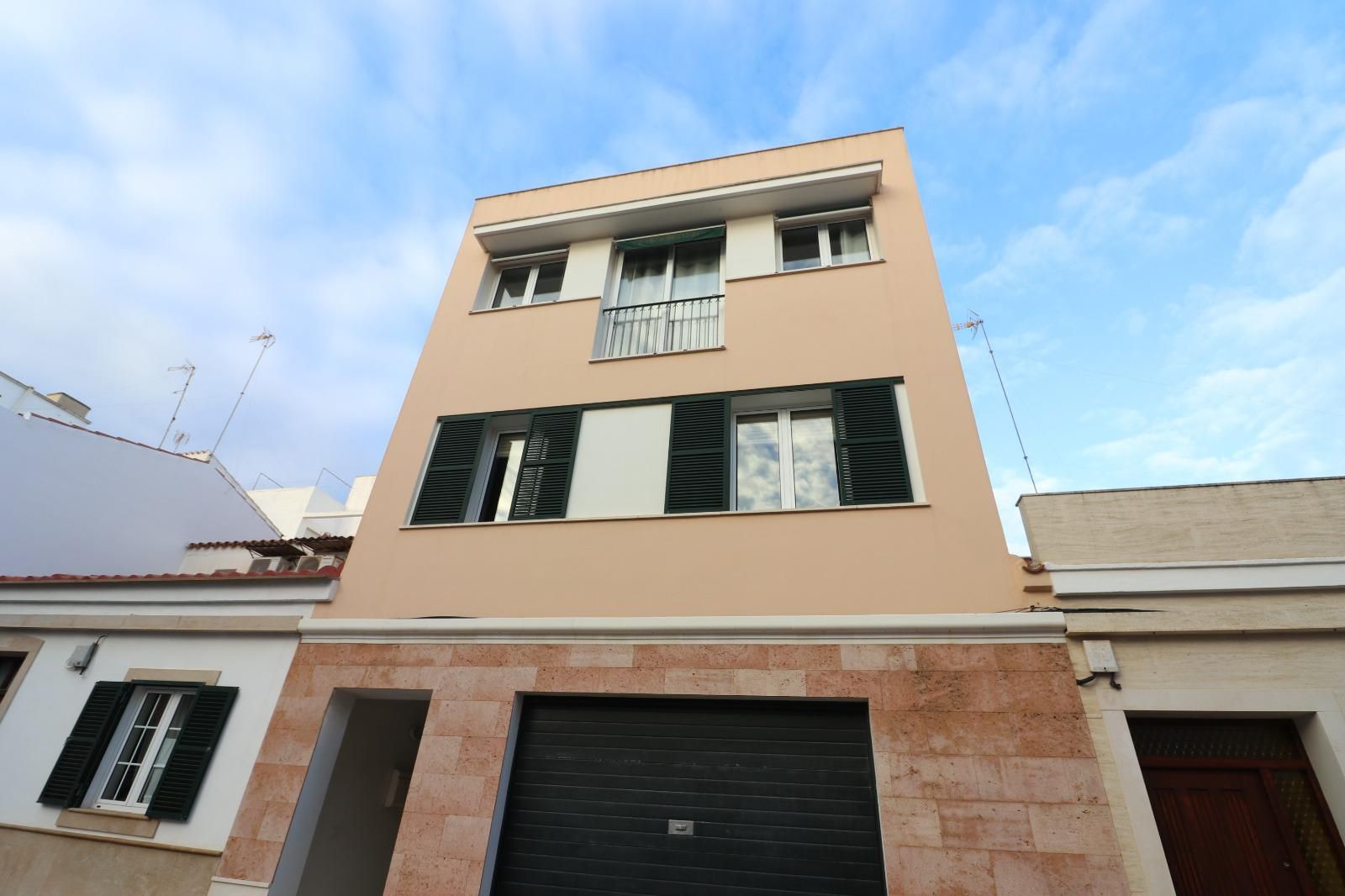 Exterior view of Duplex for sale in Es Castell  with Air Conditioner, Parquet flooring and Terrace