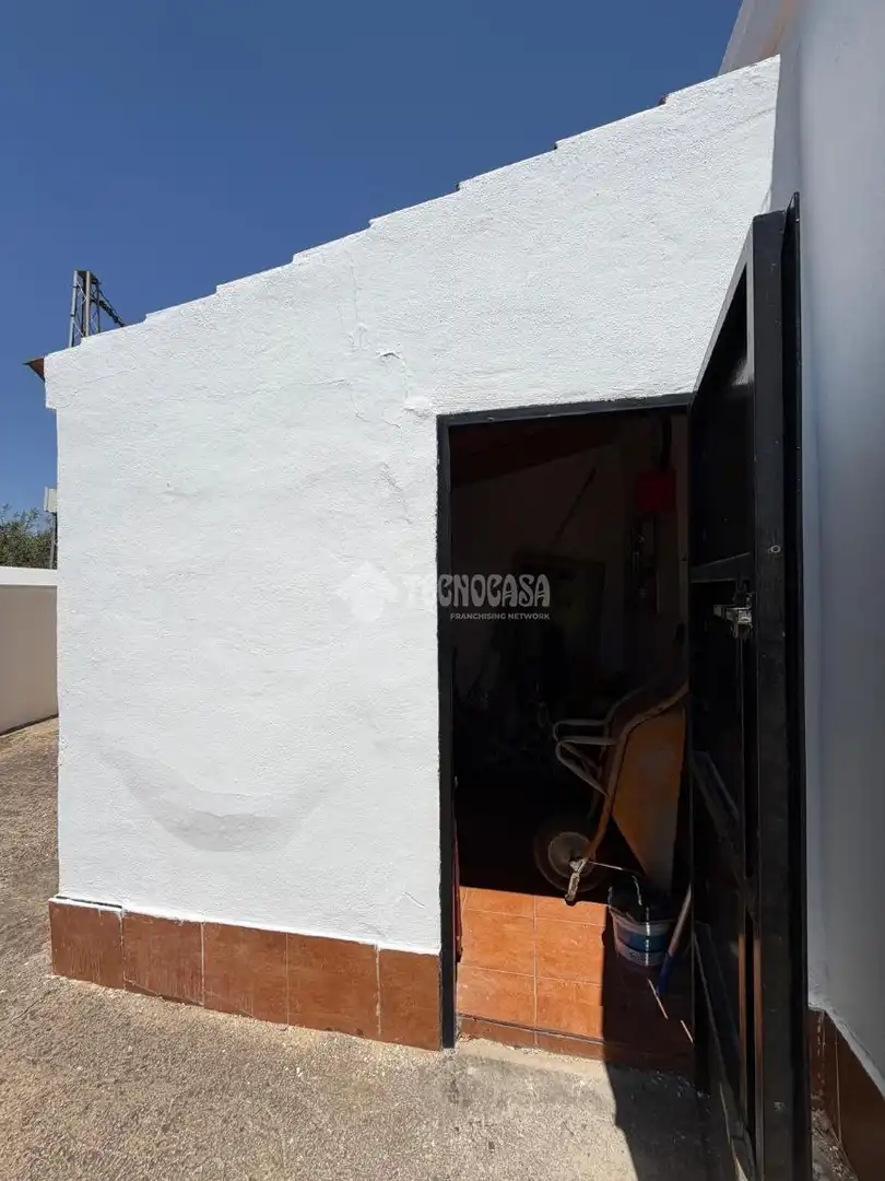 Country homes for sale in Utrera  with Air Conditioner, Heating and Swimming Pool