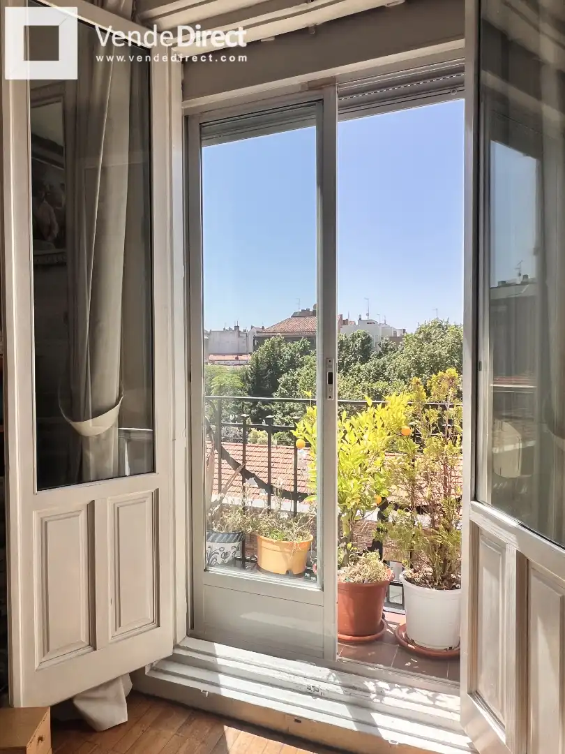Habitación de Piso en venta en Madrid con Trastero, Amueblado y Balcón