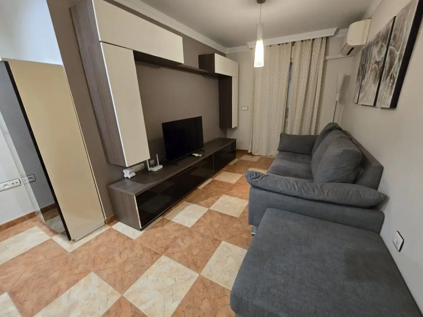 Sala d'estar de Pis en venda en Motril amb Aire condicionat, Terrassa i Moblat