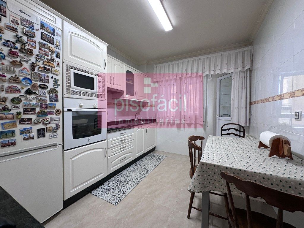 Kitchen of Flat for sale in Lugo Capital