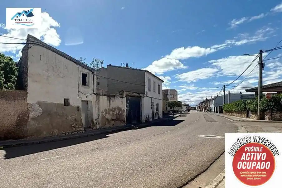 Casa en venda a Avenida DE LA CONSTITUCIÓN